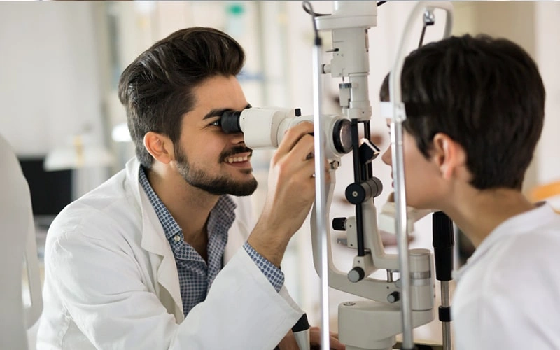 Bachelor in Optometry