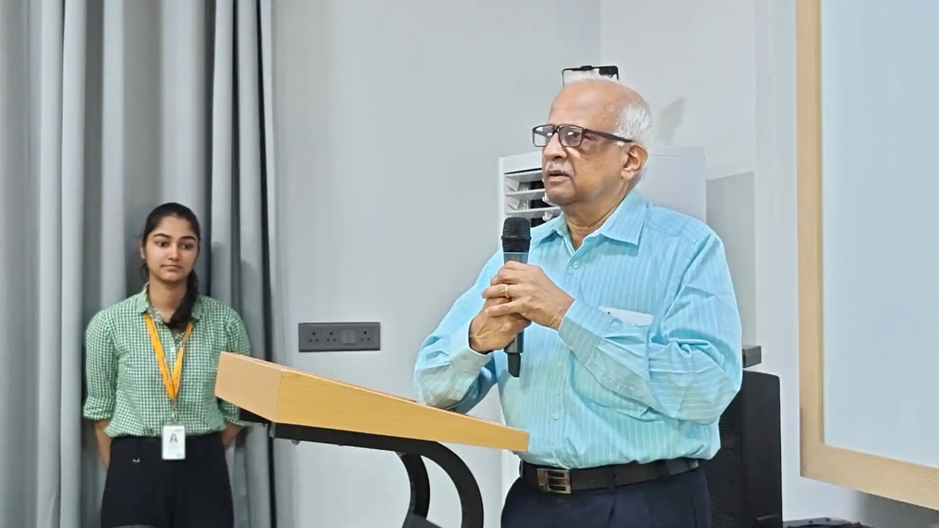 Dr. H. Vinod Bhat