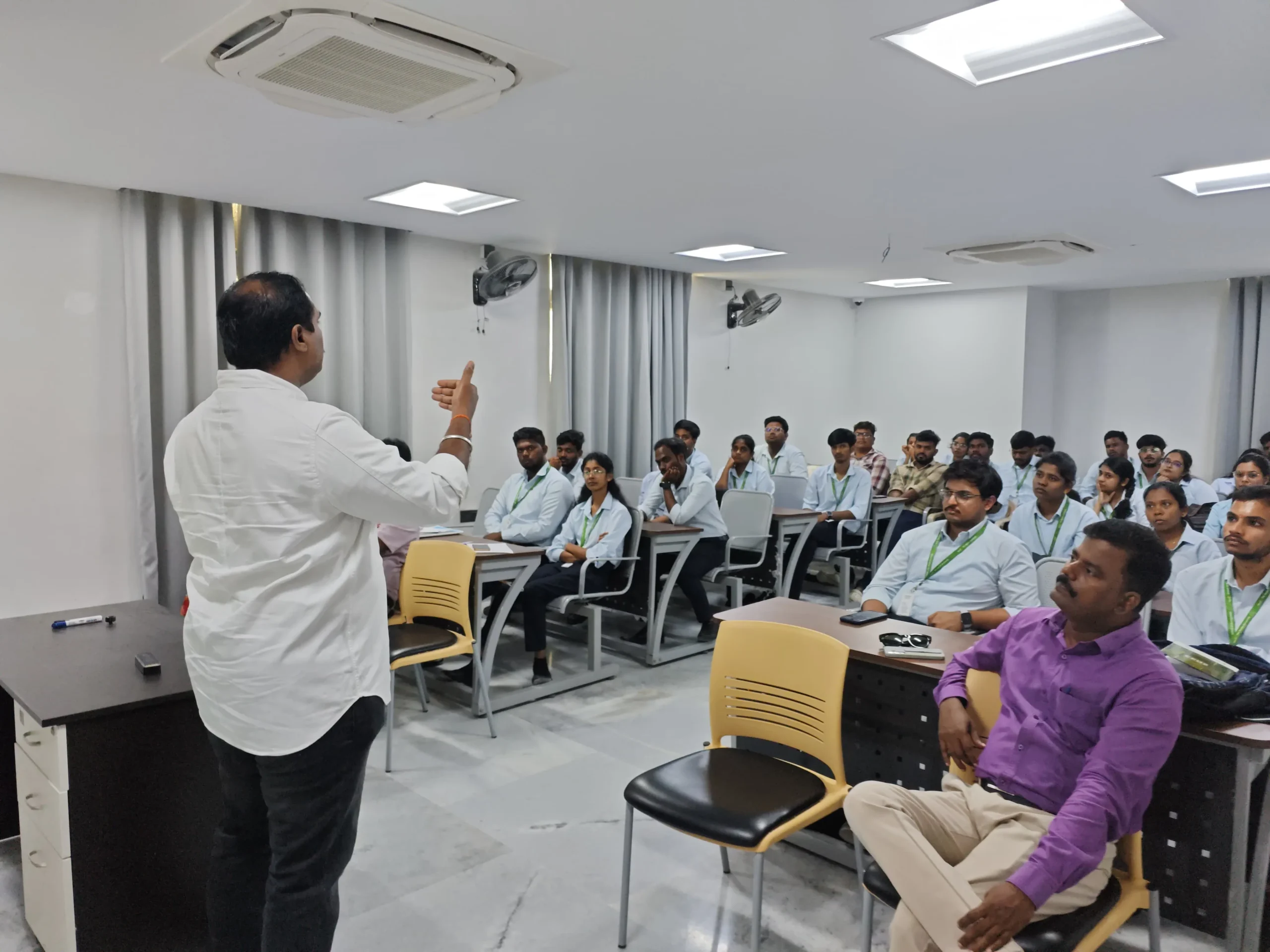 Dr. Lingala Kalyan Viswanath Reddy delivering an international lecture on Medical Tourism