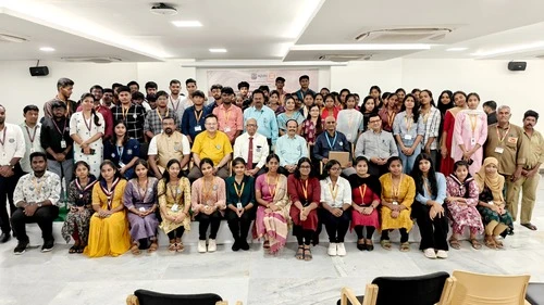 Group photo of ApolloPEX-2025 team and participants.