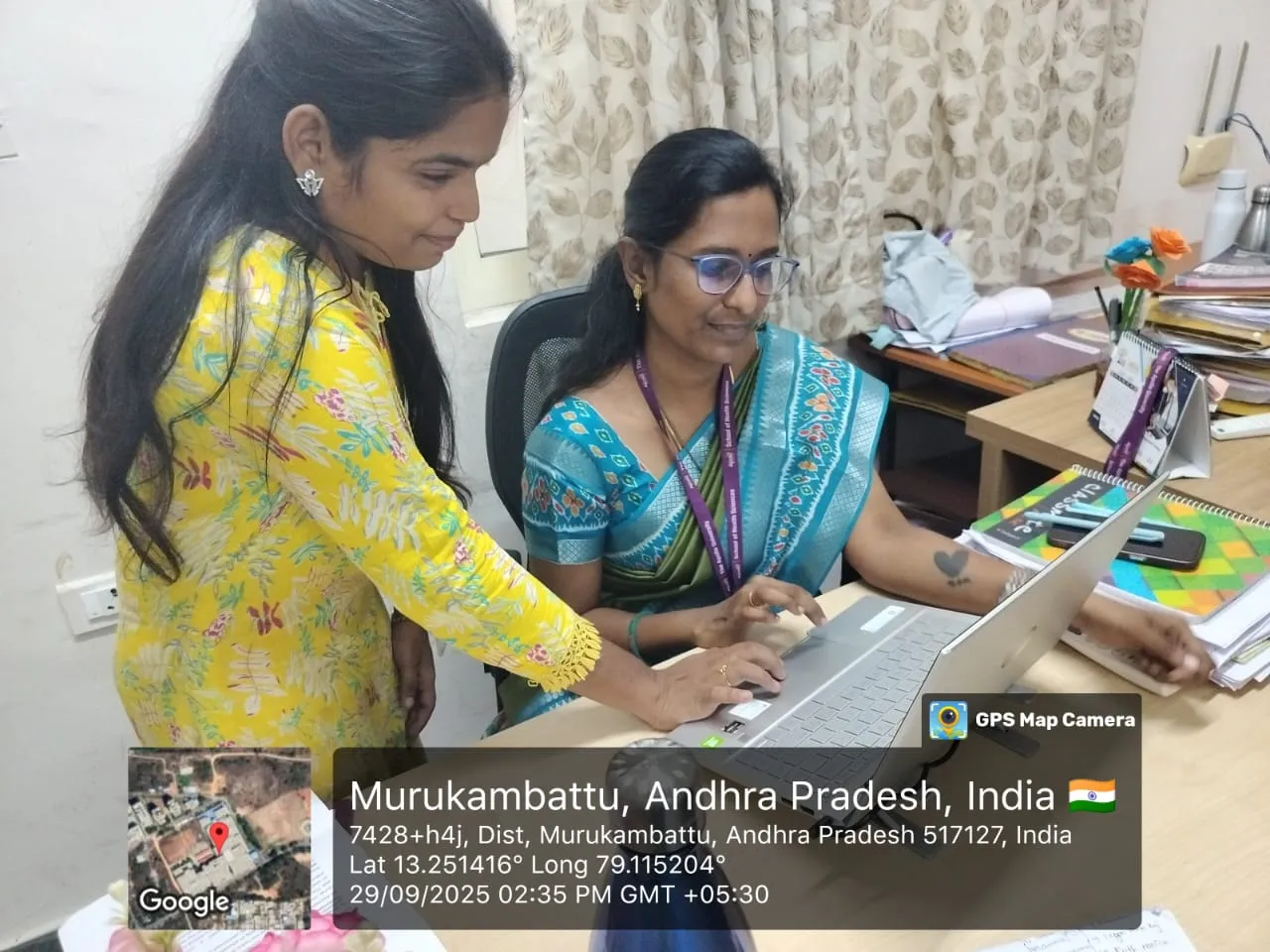 Dr.Sudha engaging in a mentoring discussion with EWYL student interns