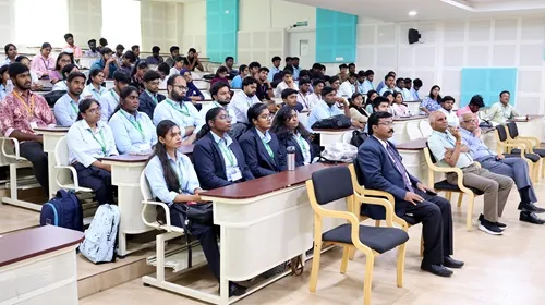 Interactive learning on Viksit Bharat with active participation from students, faculty, and guest speaker.