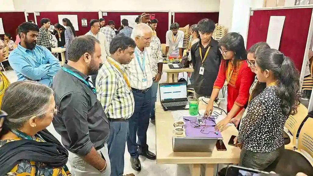 Project Expo -Student Projects -Visiting_5_11zon_5_11zon