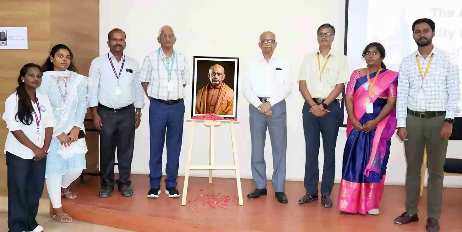 Dr. H. Vinod Bhat delivering an inspiring address on National Unity Day 2025.