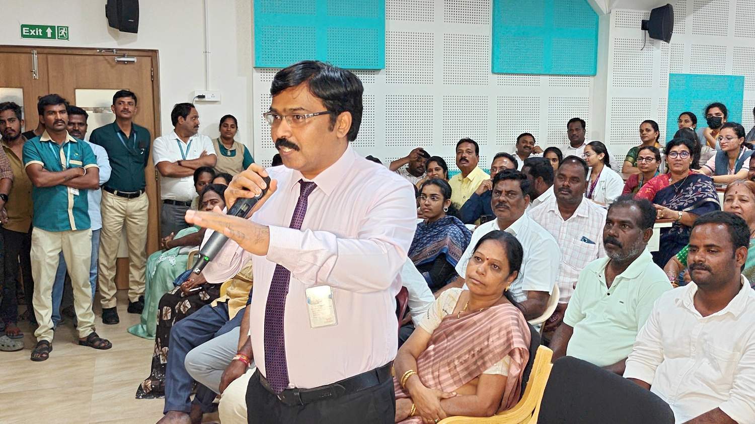 SubstabceAbuse-DeanRammaihItumallaaskadoubttoGuestsMLAChittoor