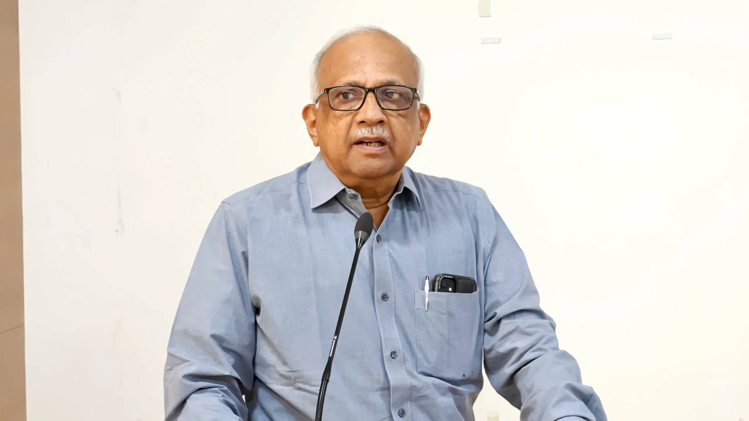 “DevSecOps Practices for Building Secure and Scalable Cloud-Native Applications -Dr. H Vinod Bhat (4)