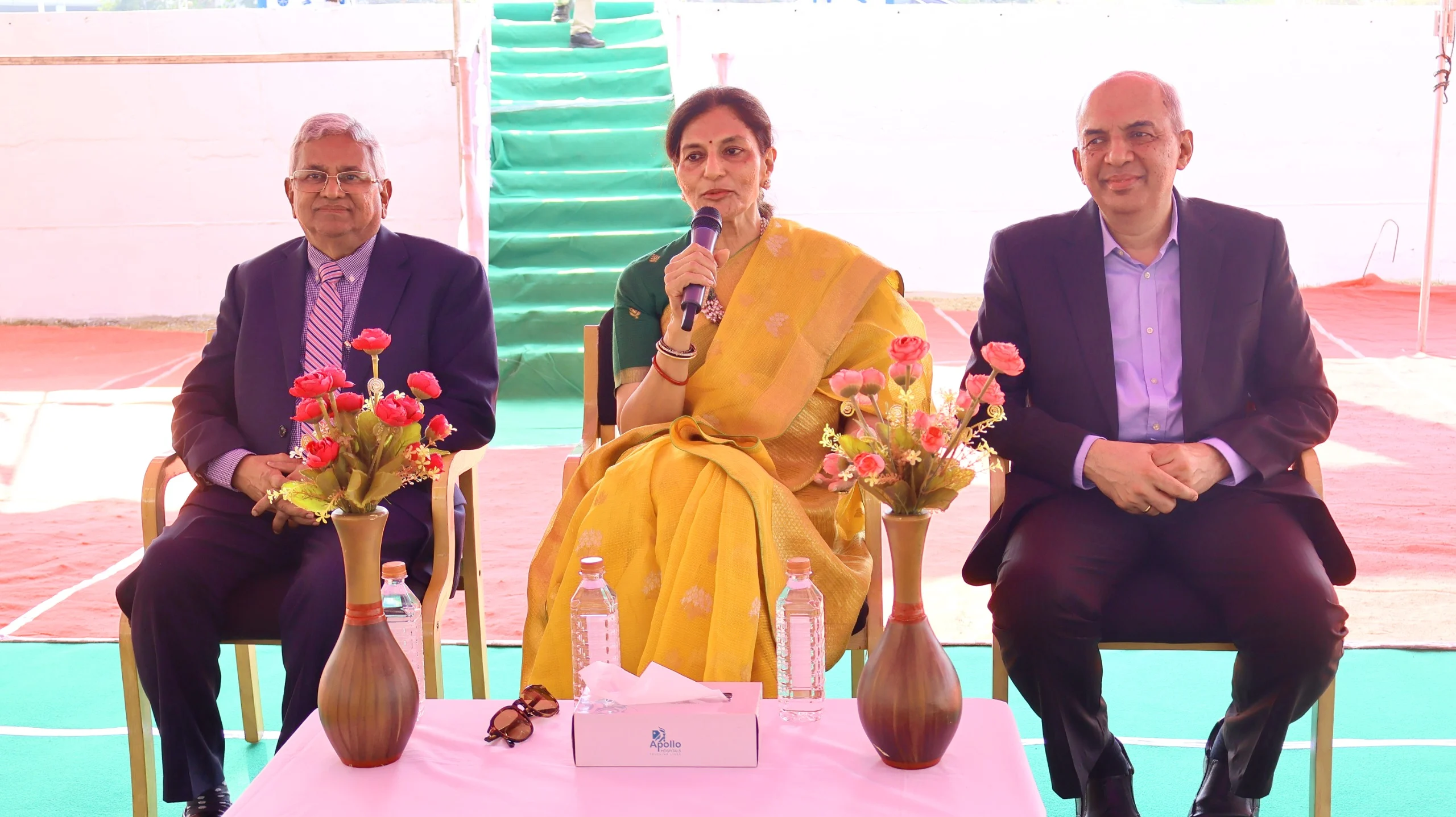 Dignitaries -Dr. Ravi Raju T, Dr. Preetha Reddy and Mr. Sivaramakrishnan V