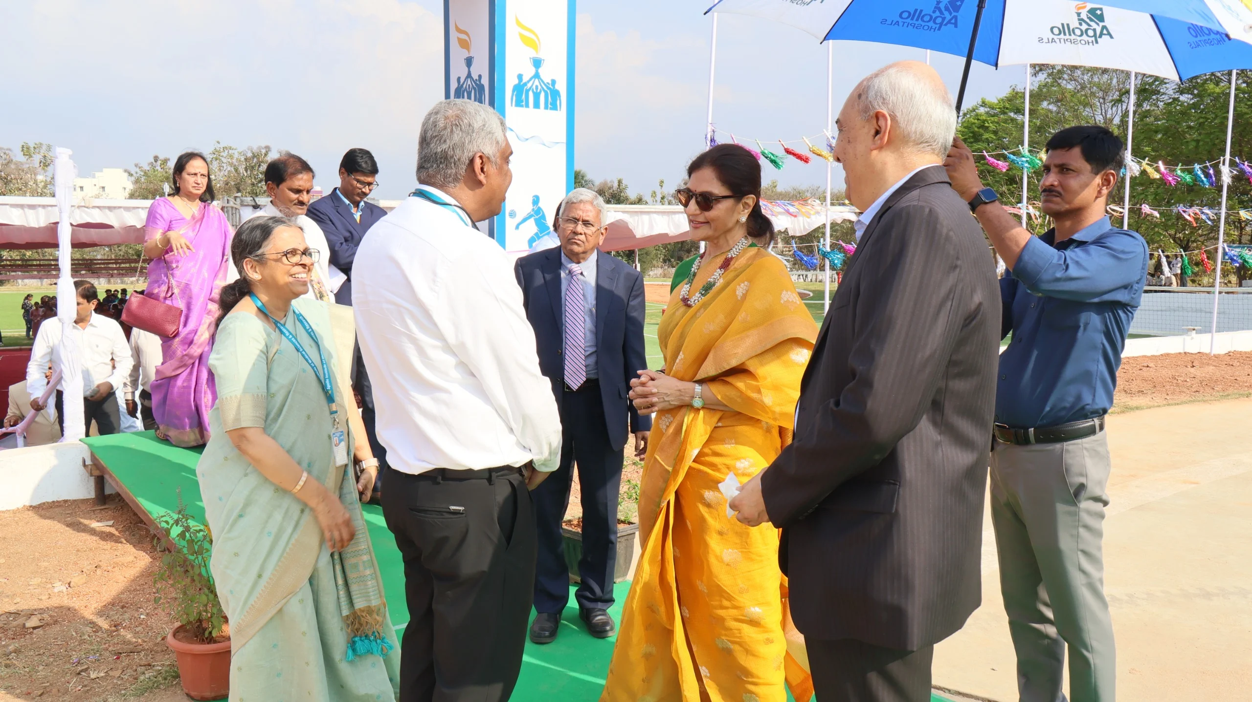 Dr. Preetha Reddy is welcomed by Dr. Alfred J Augustine Dean, AIMSR and ,r. SivaramakrishnanV