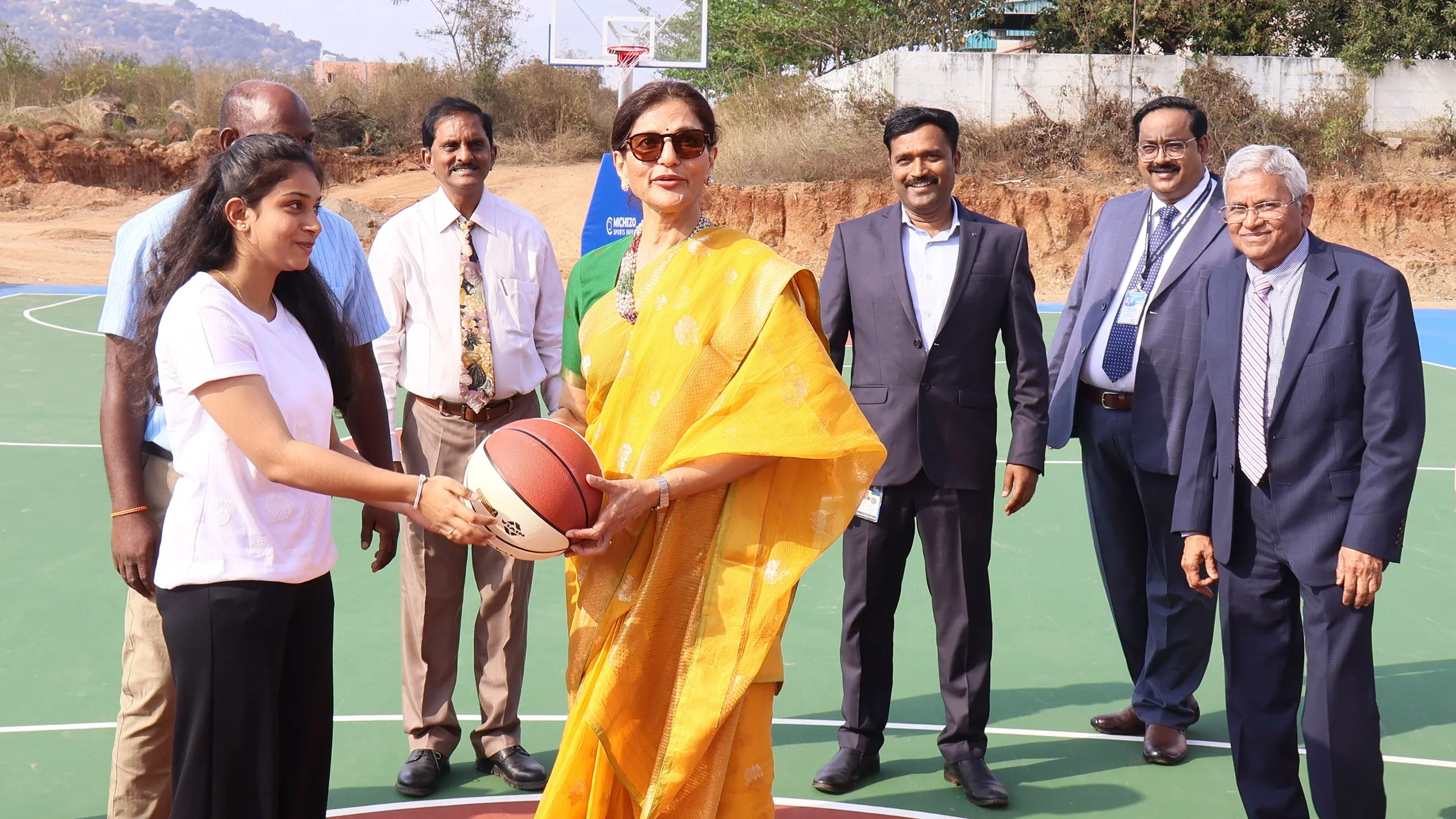 Receiving the CG-Dr. Preetha Reddy