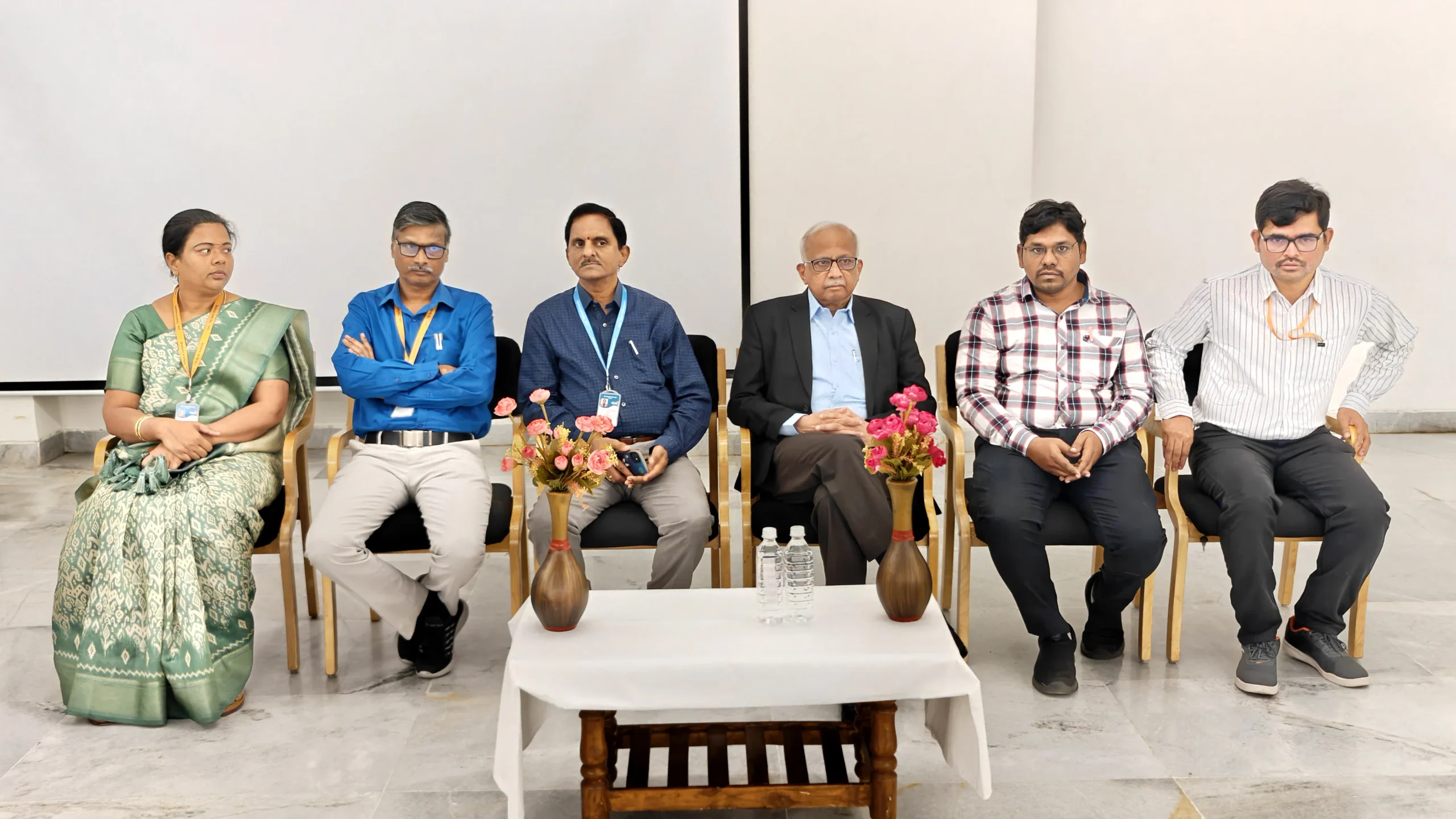 Smart Ideas,Smart Prototypes ;Hands on Iot Development -Dignitaries (1)