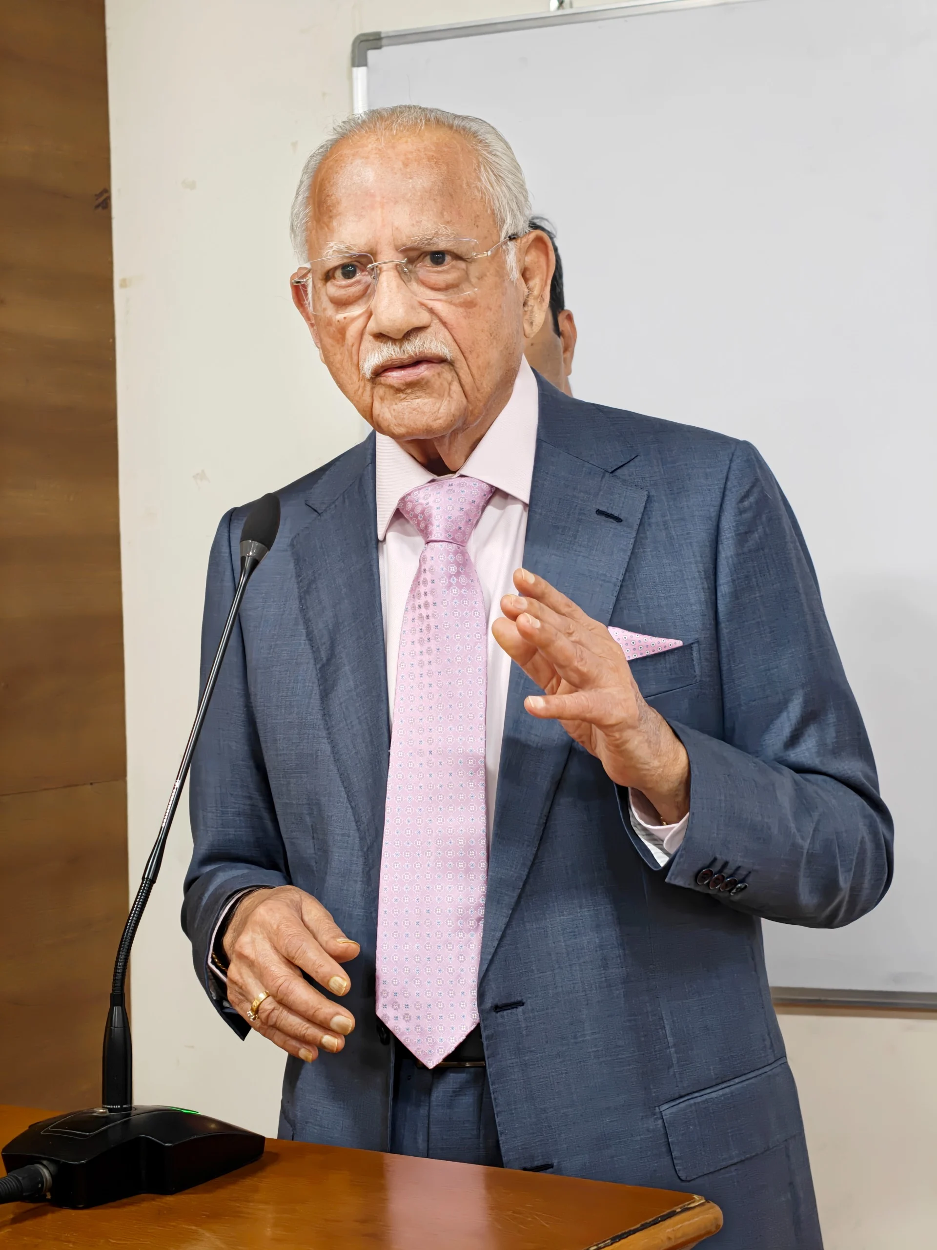 Chancellors Visit and Address to Faculties (4)